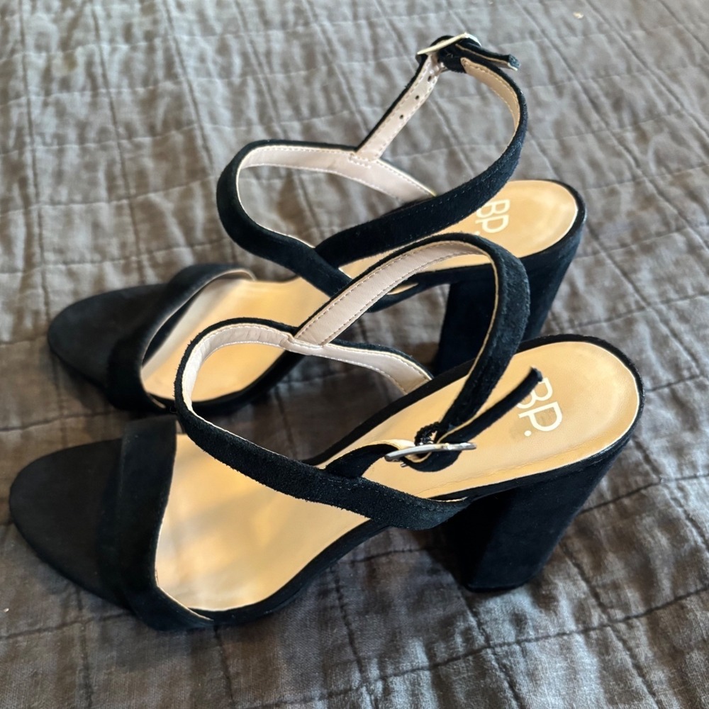 BP‎ Lula Black Leather Block Heel Sandals Ankle Strap Womens 7M BPLULA-LEA